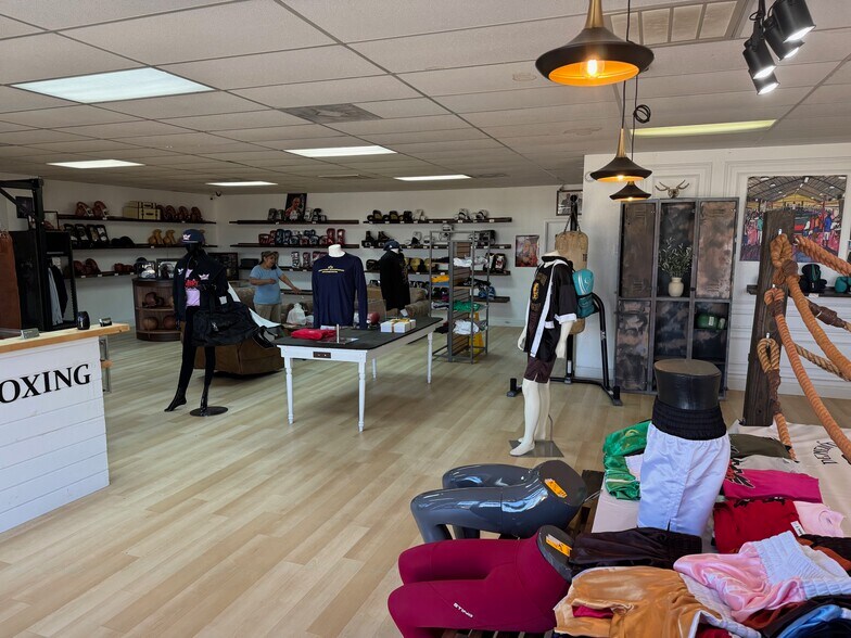 More Photos Of 2058-2060 E Texas St, Bossier City Freestanding For Lease