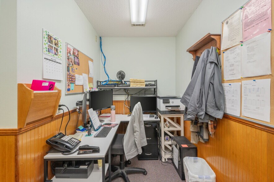 More Photos Of 1078 S Ferdon Blvd, Crestview Medical For Sale