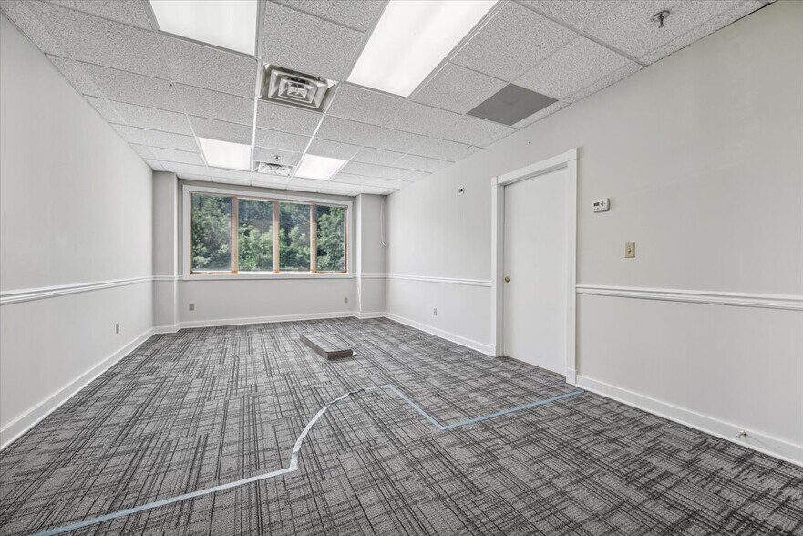 More Photos Of 775 Mountain Blvd, Watchung Office For Lease
