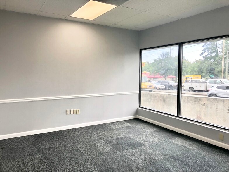 More Photos Of 6139-6141 Oakbrook Pky, Norcross Office For Lease