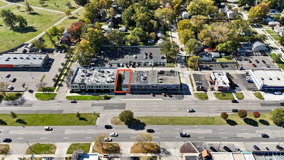 More Photos Of 30333 Woodward Ave, Royal Oak Storefront Retail Office For Sale