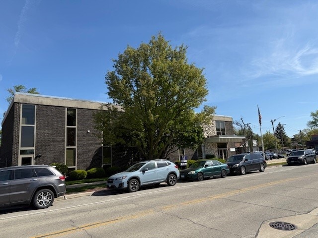 More Photos Of 8400 Brookfield Ave, Brookfield Flex For Sale