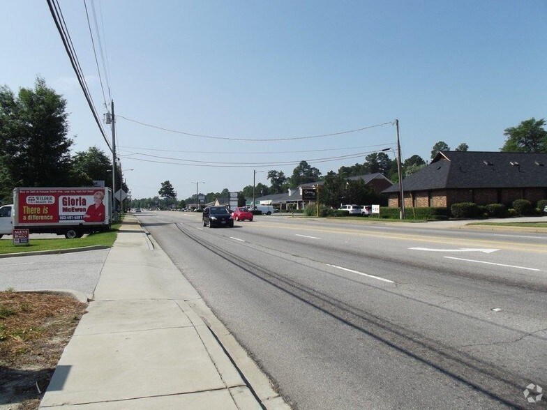 More Photos Of 699 Bultman Dr, Sumter Storefront Retail Office For Lease