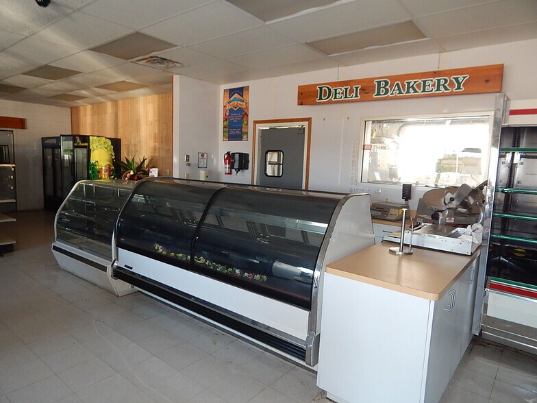 More Photos Of 6454 Highway 7, Bismarck Supermarket For Sale