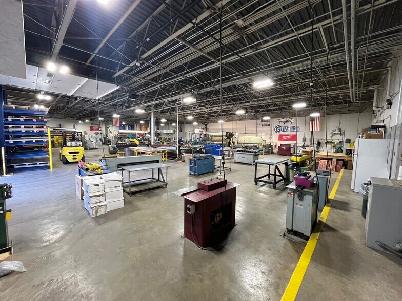More Photos Of 200 Rochester Rd, Pittsburgh Service For Lease