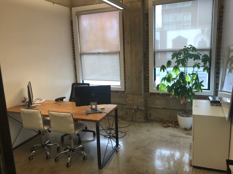 More Photos Of 1602-1608 N Cahuenga Blvd, Los Angeles Storefront Retail Office For Sale