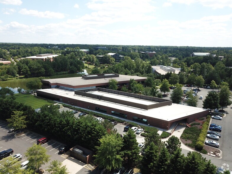 More Photos Of 4851 Lake Brook Dr, Glen Allen Office For Lease