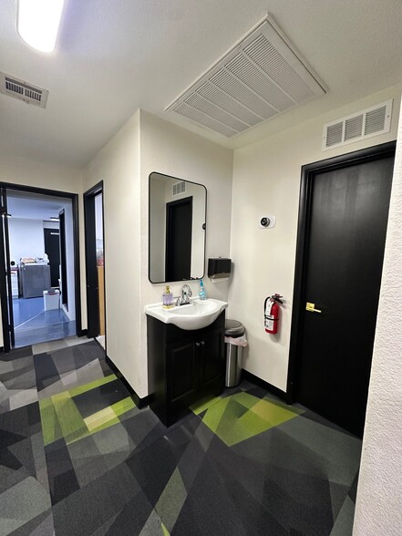 More Photos Of 2421 W Charleston Blvd, Las Vegas Medical For Sale