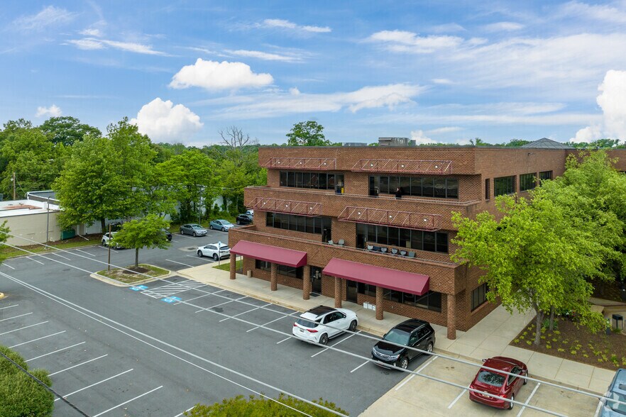 More Photos Of 3261 Old Washington Rd, Waldorf Loft Creative Space For Lease