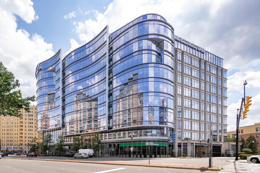 More Photos Of 800 N Glebe Rd, Arlington Office For Lease