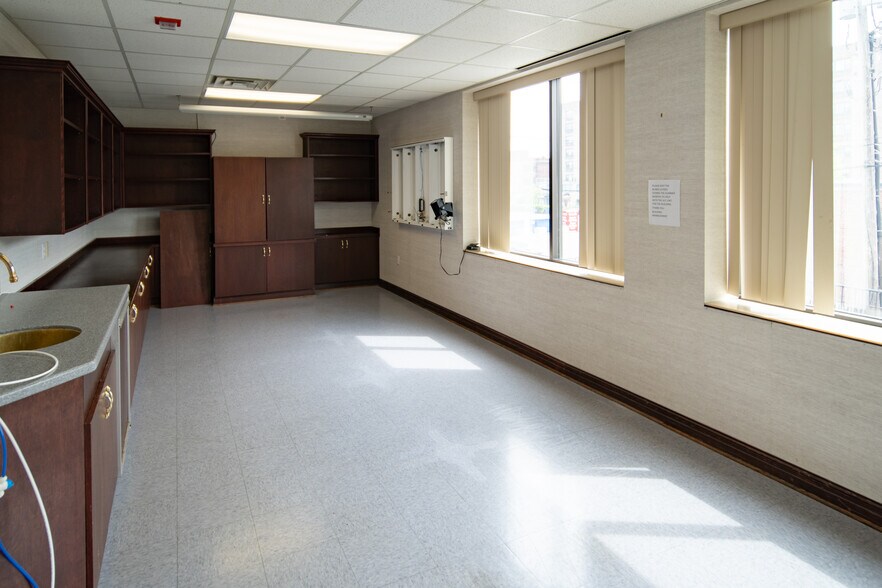 More Photos Of 235 North St, Buffalo Medical For Sale