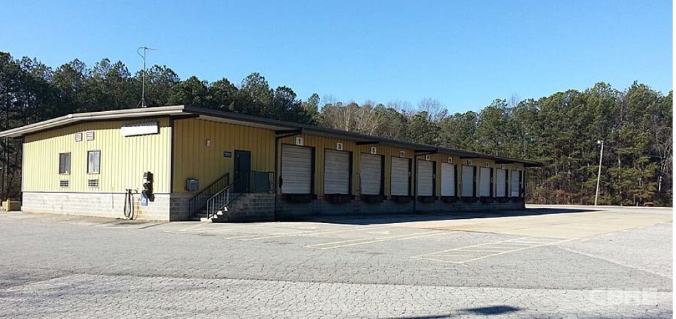 More Photos Of 2042 Airport Ct, Marietta Truck Terminal For Lease
