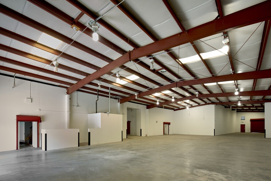 More Photos Of 305 12th St, San Francisco Warehouse For Sale