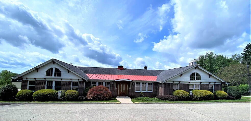 More Photos Of 206 Monroe St, Monroeville Office For Lease