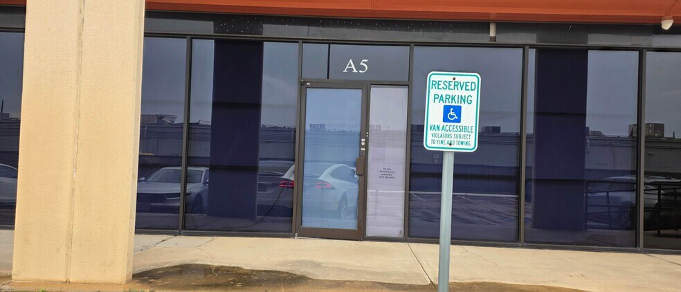 More Photos Of 830 S Mason Rd, Katy Medical For Sale