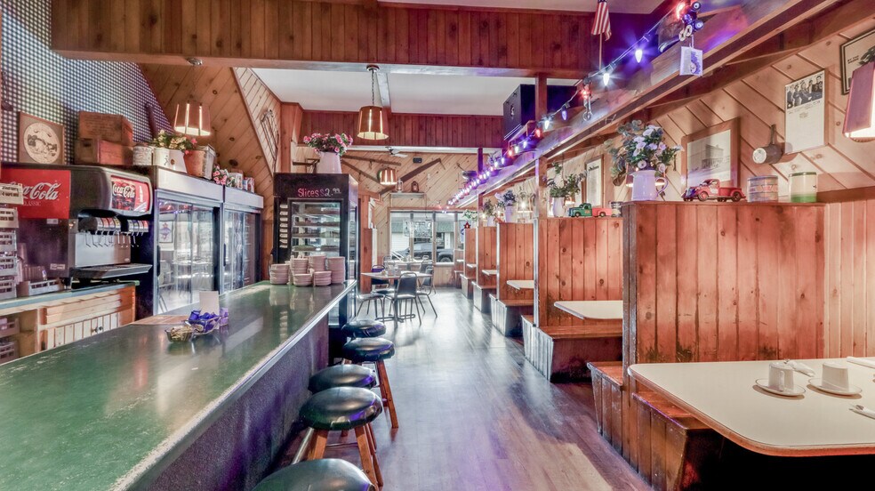 More Photos Of 1418 Main St, Bloomer Restaurant For Sale