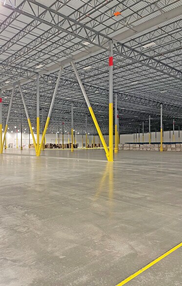 More Photos Of 190 Norfolk Southern Way, Byhalia Distribution For Lease