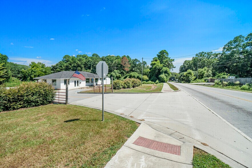 More Photos Of 7336 Lee Rd, Lithia Springs Office Residential For Sale