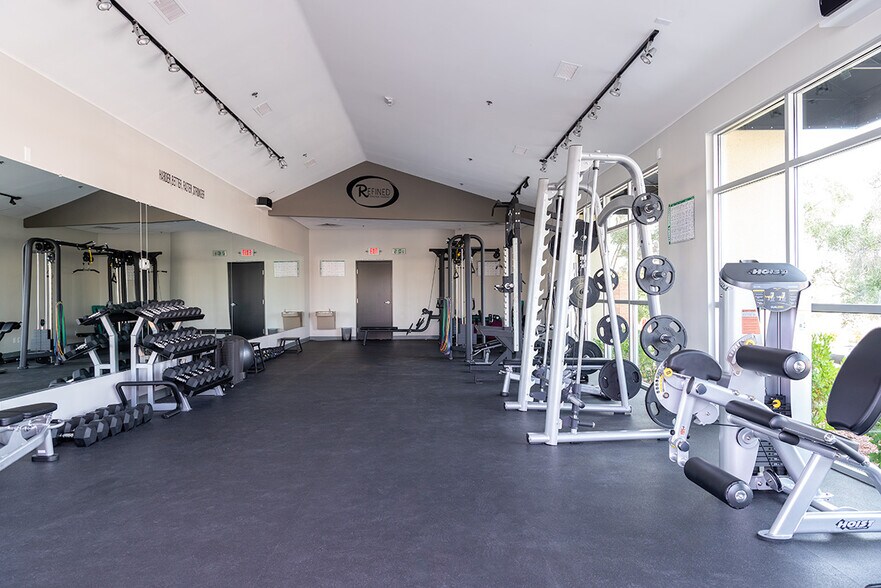 More Photos Of 11251 S Eastern Ave, Henderson Storefront For Lease