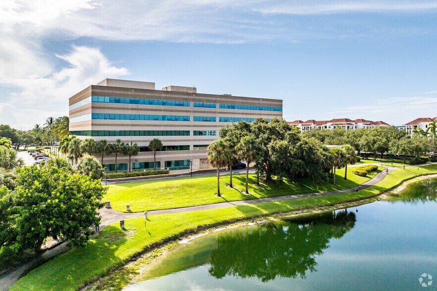 More Photos Of 900 Broken Sound Pky NW, Boca Raton Office For Lease