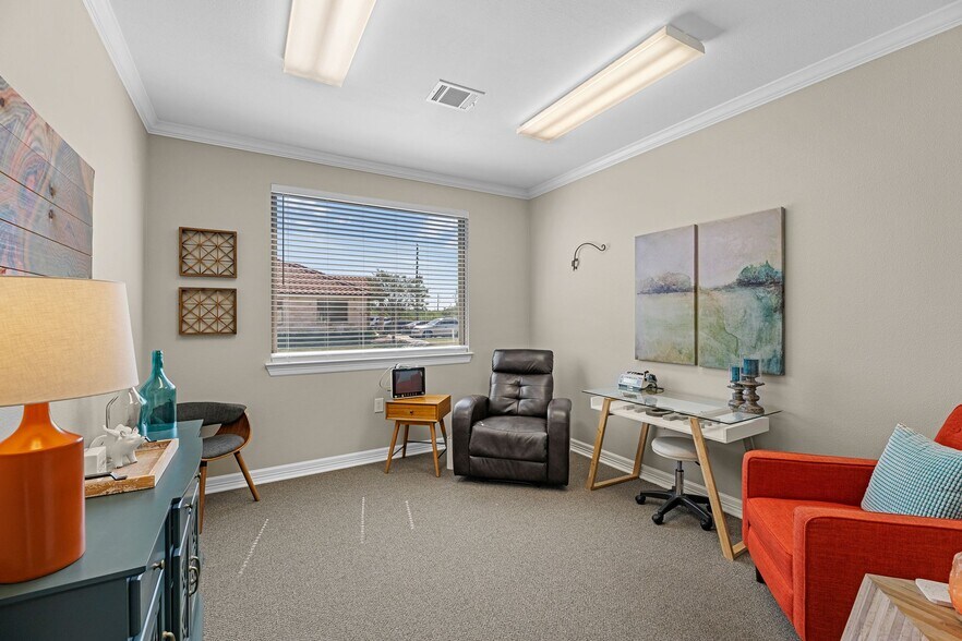 More Photos Of 2743 Smith Ranch Rd, Pearland Loft Creative Space For Sale