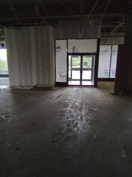 More Photos Of 15 Matthews St, Goshen Office For Sale