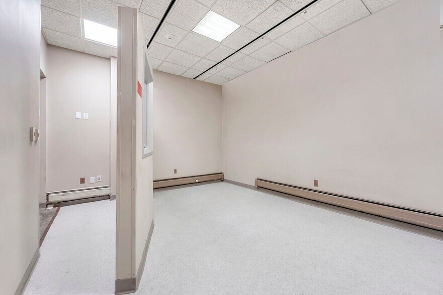 More Photos Of 101-105 Dutch Hill Rd, Orangeburg Office For Sale