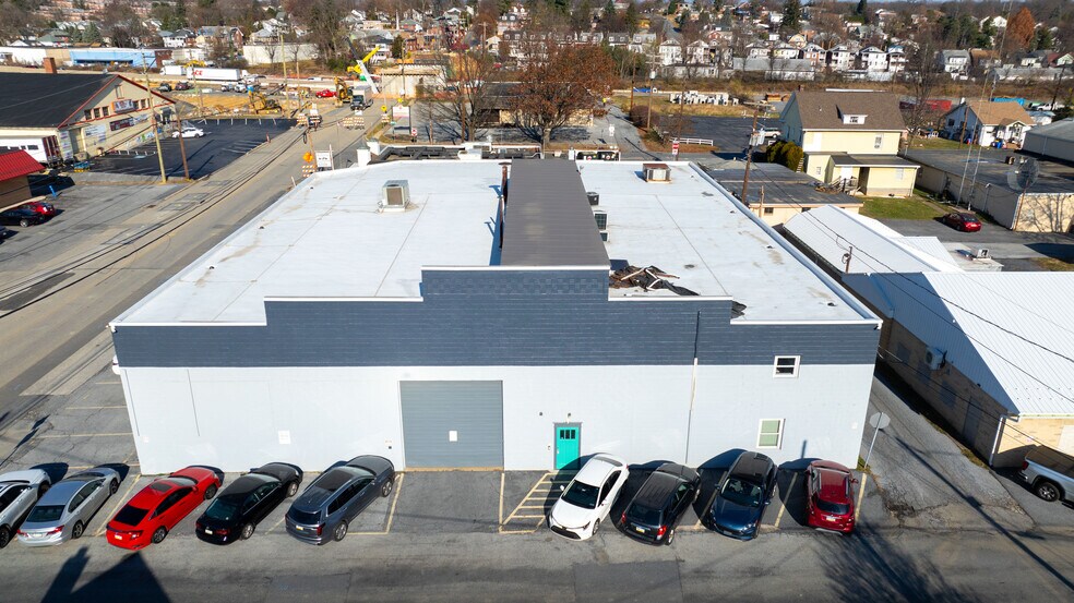 More Photos Of 2900 Sycamore St, Harrisburg Flex For Sale