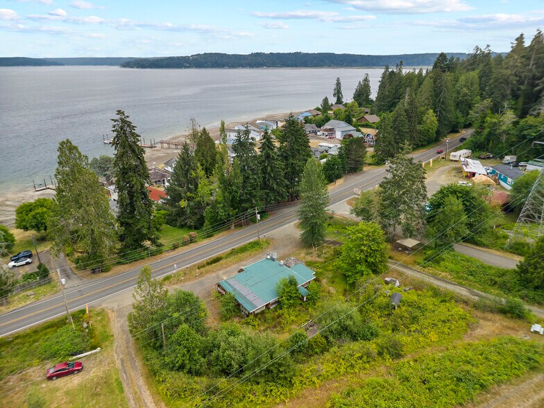 More Photos Of 21391 N US Highway 101, Shelton General Retail For Sale