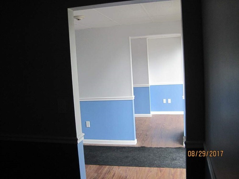 More Photos Of 4465 Limaburg Rd, Hebron Warehouse For Lease