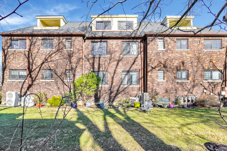 More Photos Of 2208 Arlington Ave, Columbus Apartments For Sale