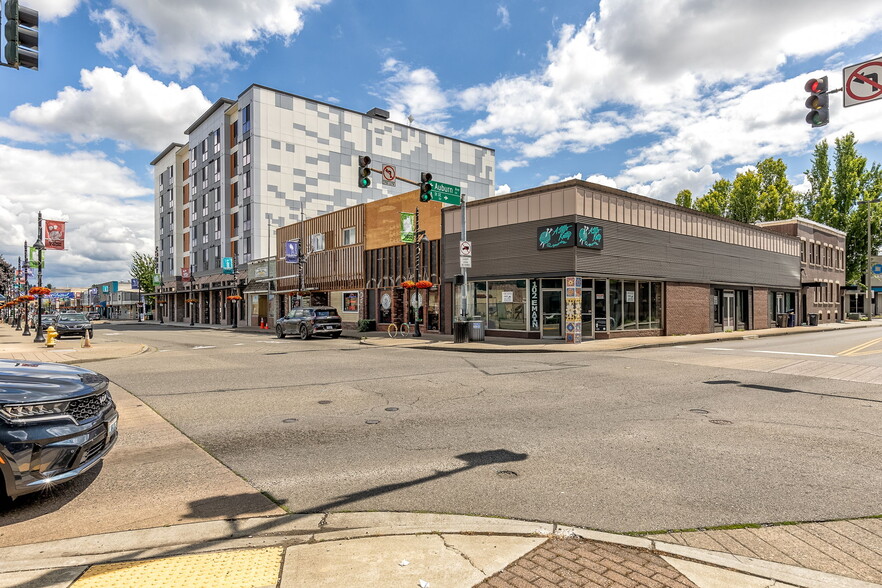 Primary Photo Of 102 E Main St, Auburn Storefront For Lease