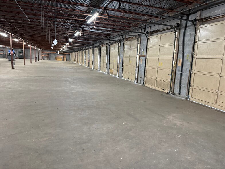 More Photos Of 900-920 W Fairfield Rd, High Point Warehouse For Lease