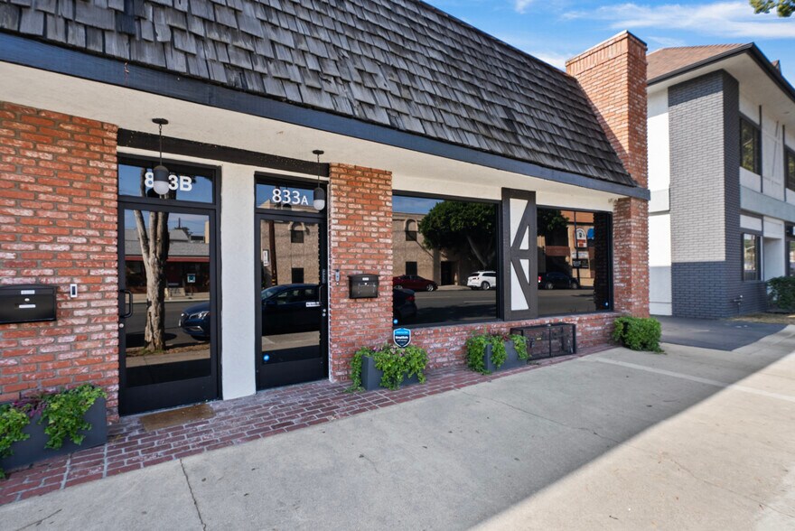 More Photos Of 833 N Hollywood Way, Burbank Office For Lease