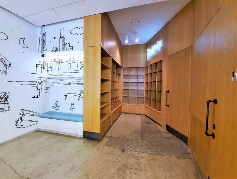 More Photos Of 2136-2142 W Division St, Chicago Storefront Retail Residential For Sale