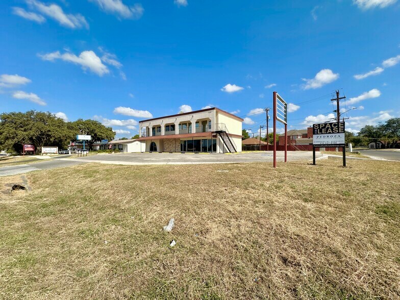 More Photos Of 7205 Bandera Rd, San Antonio Unknown For Lease