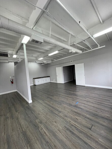 More Photos Of 1690 Frontage Rd, Chula Vista Light Distribution For Lease