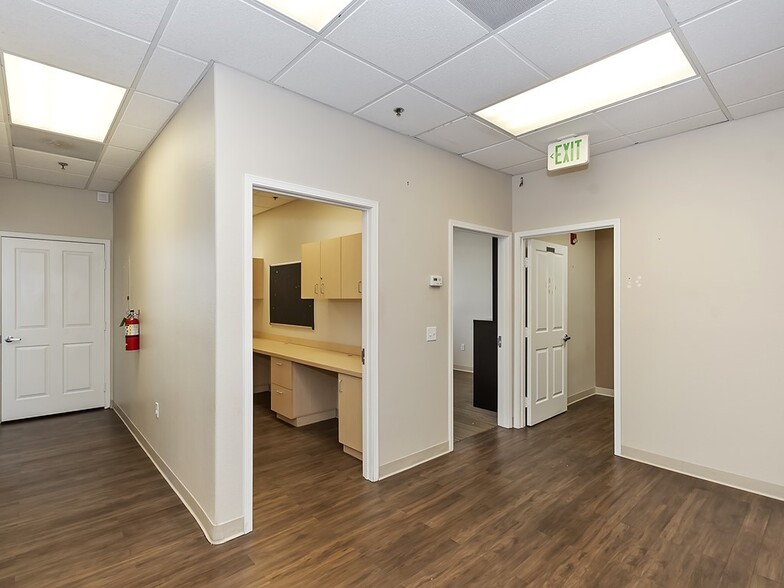 More Photos Of 35400 Bob Hope Dr, Rancho Mirage Medical For Sale