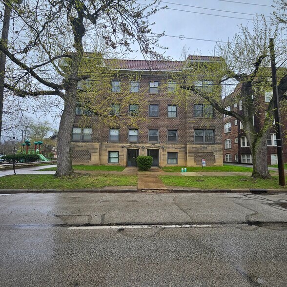 Primary Photo Of 2617 Euclid Heights Blvd, Cleveland Heights Apartments For Sale
