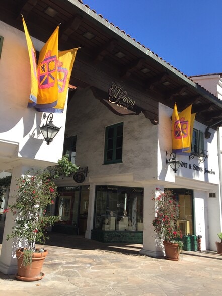 More Photos Of 30-32 El Paseo, Santa Barbara, CA 93101, USA, Santa Barbara Storefront Retail Office For Lease