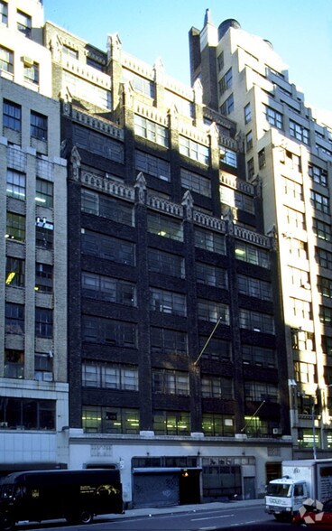 More Photos Of 323 W 39th St, New York Loft Creative Space For Lease