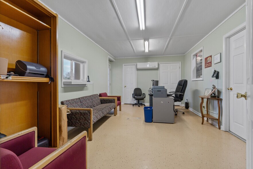 More Photos Of 7216 Hiram Douglasville Hwy, Douglasville Freestanding For Sale