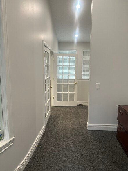 More Photos Of 9537 S 700 E, Sandy Office For Lease