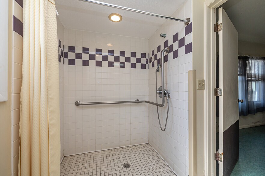 More Photos Of 10000 Granger Rd, Cleveland Assisted Living For Sale