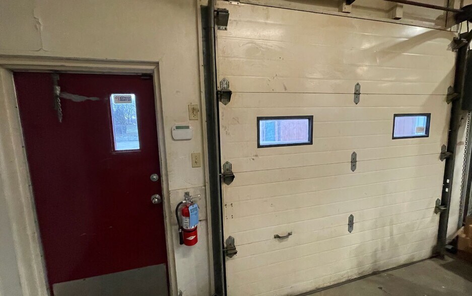 More Photos Of 537 Ontario St, St Catharines Supermarket For Sale