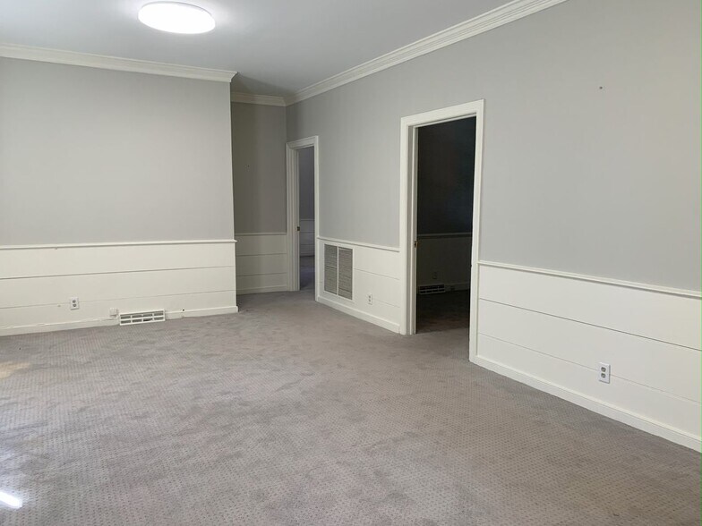 More Photos Of 2305 Commonwealth Dr, Charlottesville Office For Lease