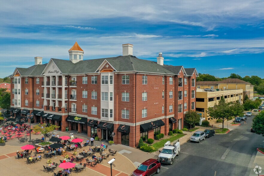 More Photos Of 141 E Madison Ave, Kirkwood Apartments For Lease