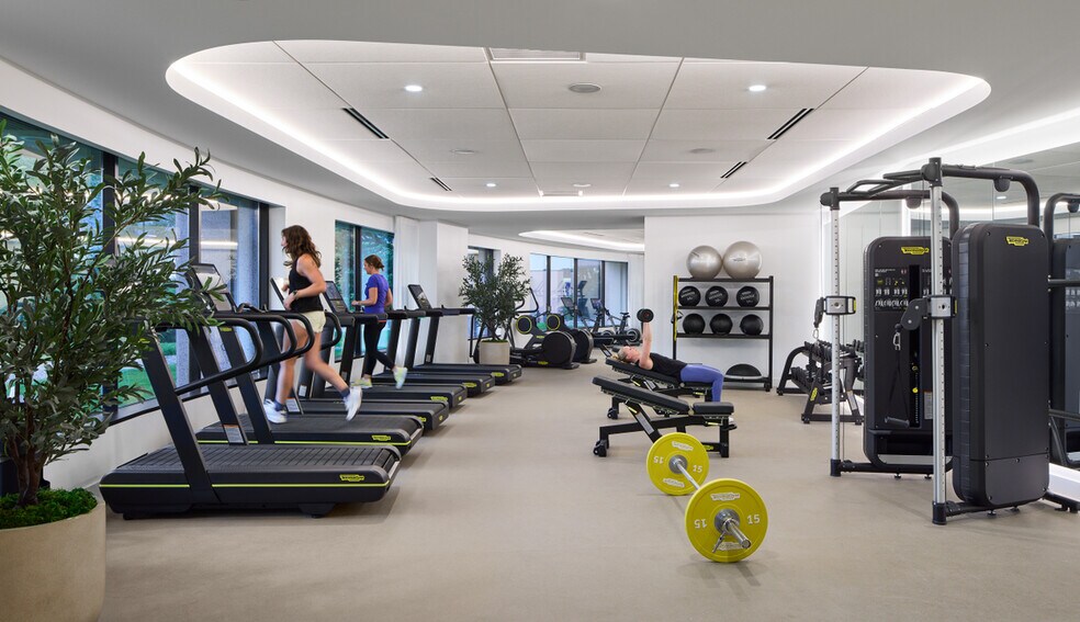 More Photos Of 1 Meridian Crossings, Richfield Unknown For Lease