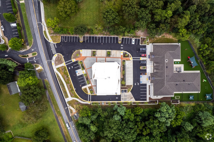 More Photos Of 14119 Travilah Rd, Rockville General Retail For Lease