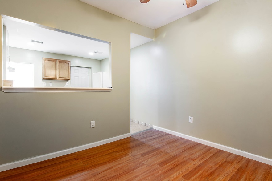 More Photos Of 2712 Pennsylvania Ave, Baltimore Storefront Retail Residential For Lease